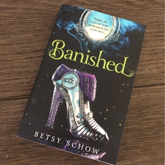 Banished Betsy Schow paperback book - Picture 1 of 5